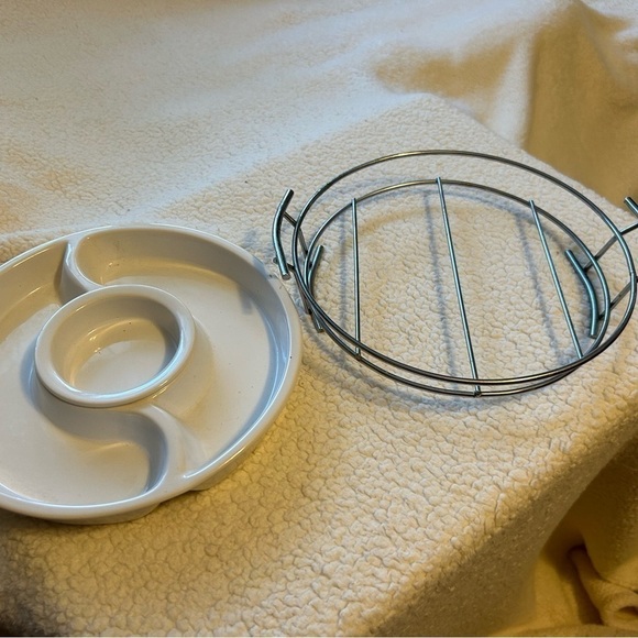 CERAMIC DIVIDED CONDIMENT TRAY WITH RACK. - Picture 5 of 7